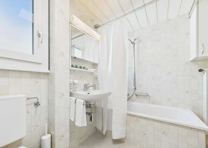 Family-friendly With Mountain Views Saas-Grund