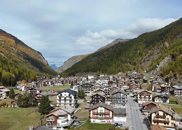 Family-friendly With Mountain Views Саас-Грунд