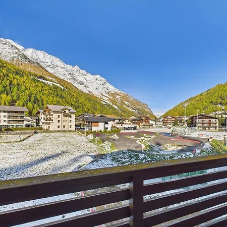 شقة Family-friendly With Mountain Views ساس-غروند